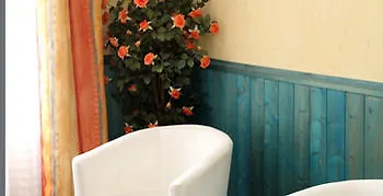 摩登酒店 酒店 圣但尼