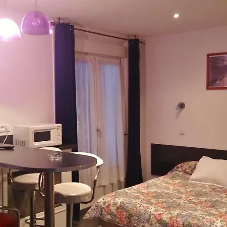 Отель Moderne 2*